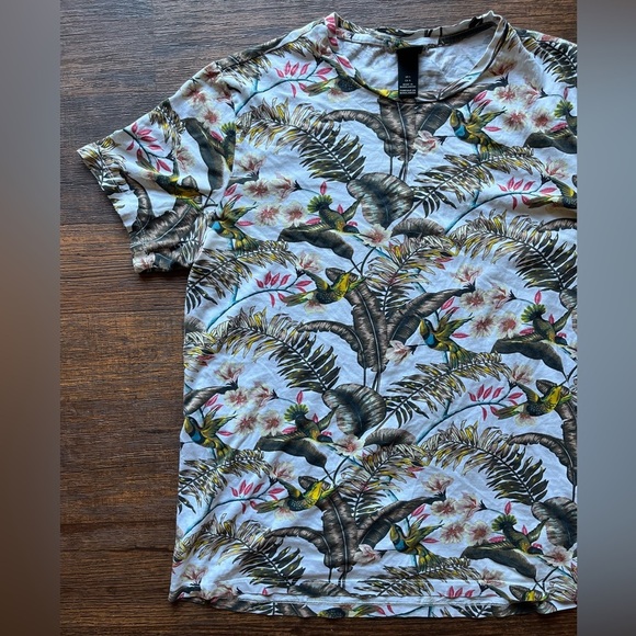 Men's H&M T-Shirt Multicolor All-Over L Tropical Animal Print Art Street City - Picture 4 of 12